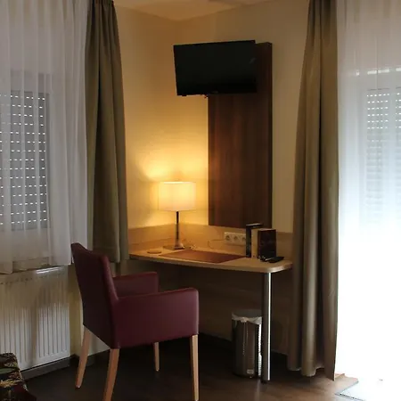 Gastehaus Anton Pensión Oberursel (Taunus)
